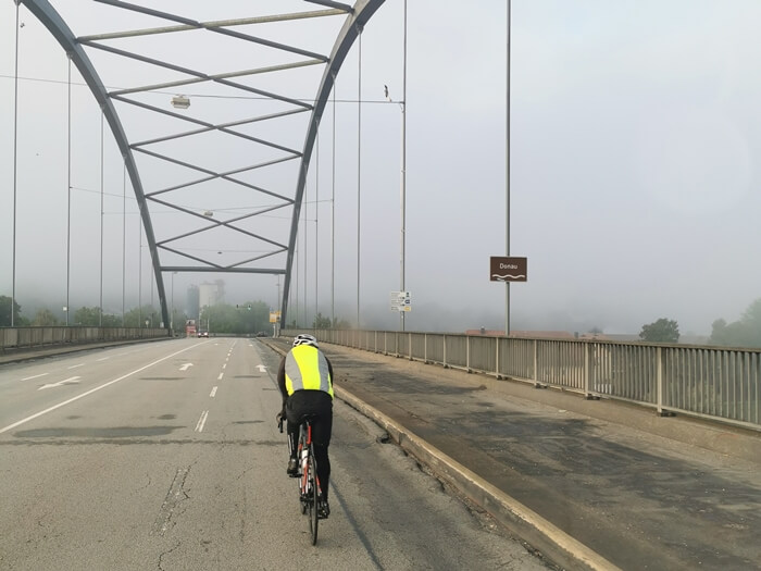 Tyskland kører rundt og krydser Donau